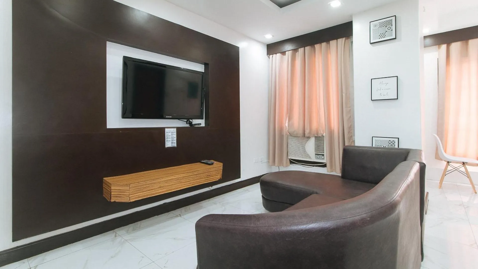 153 Silverio Suites Paranaque City Filipíny