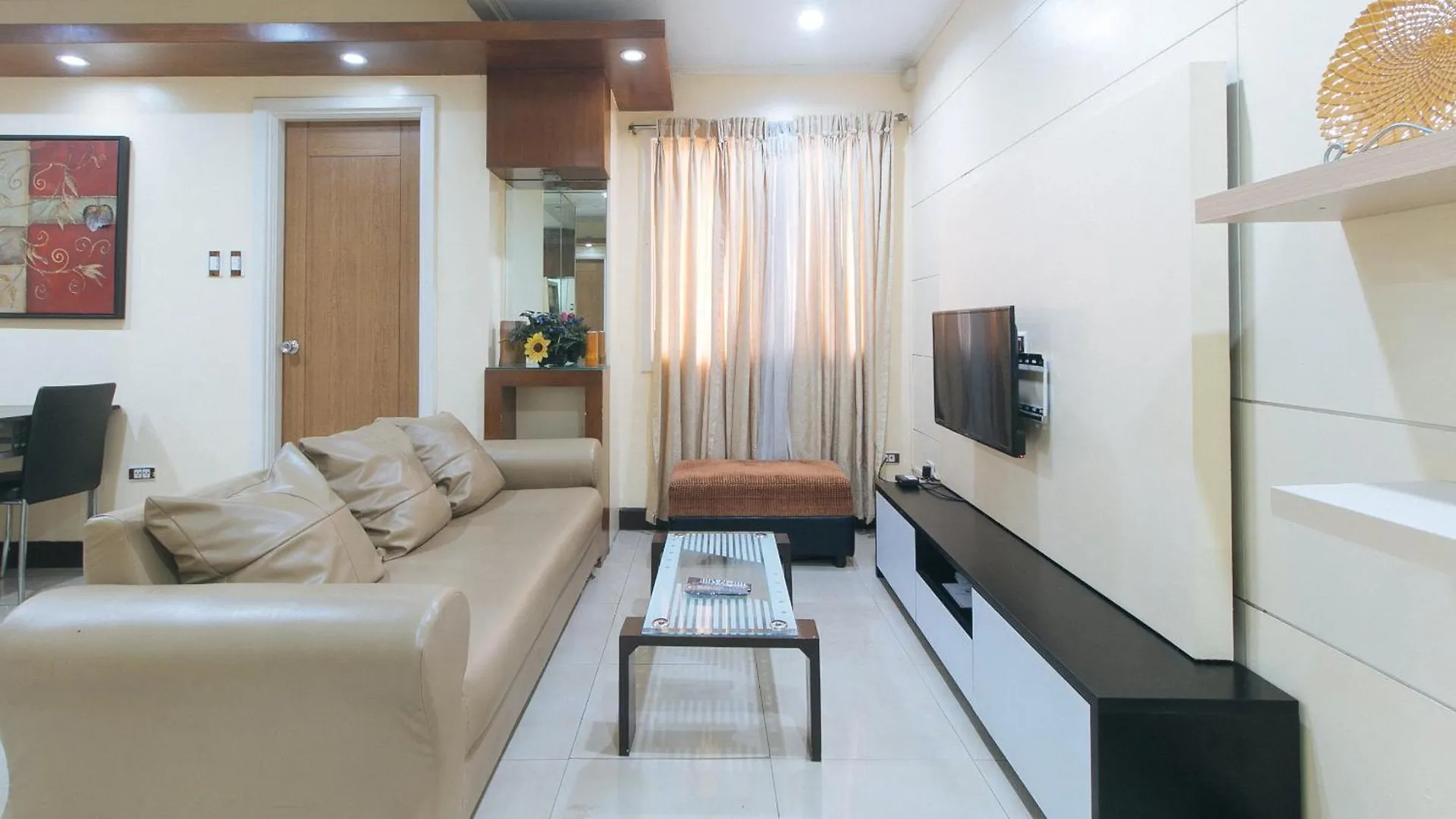 *** Hotel 153 Silverio Suites Paranaque City Filipíny