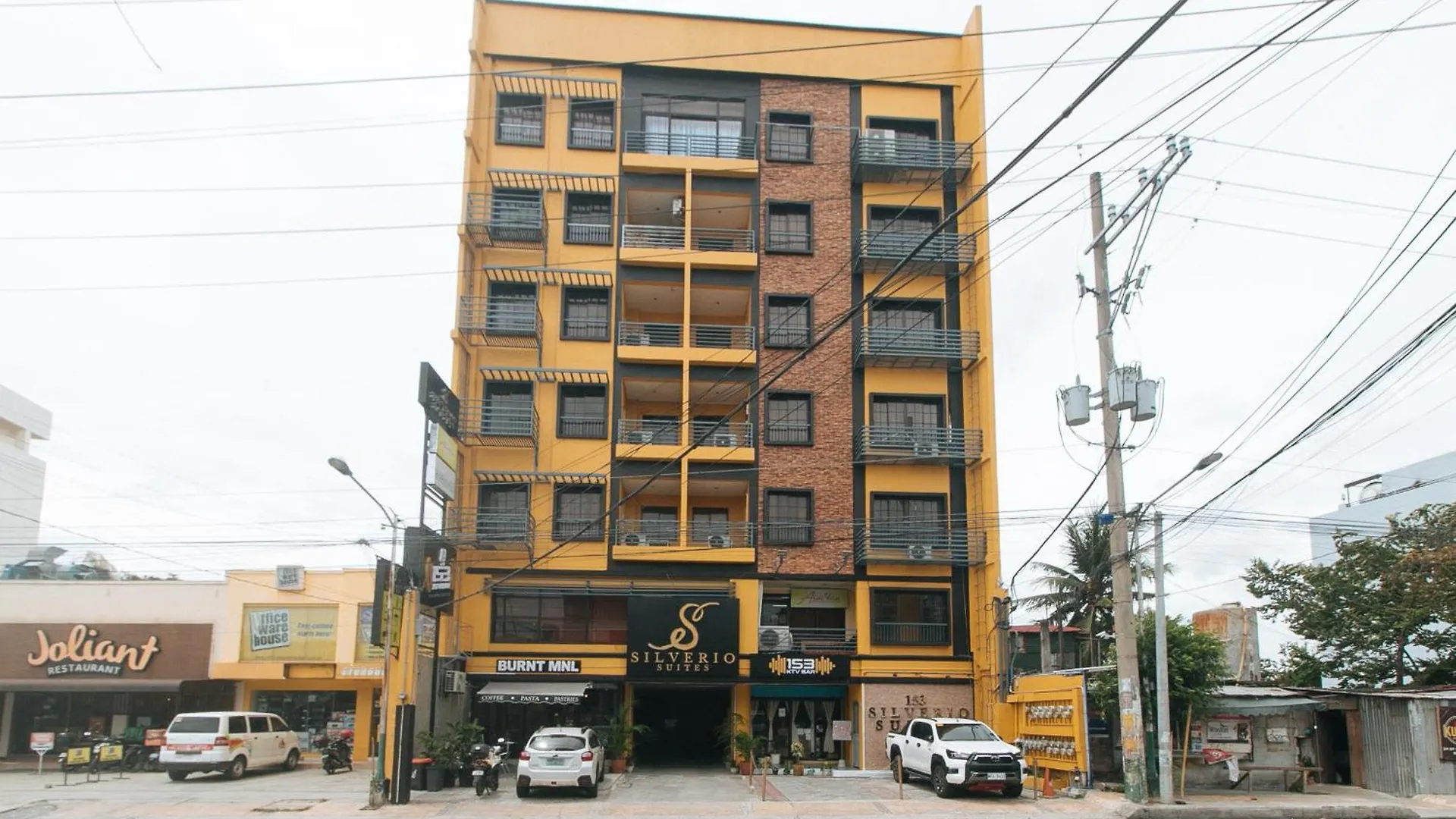 Hotel 153 Silverio Suites Paranaque City